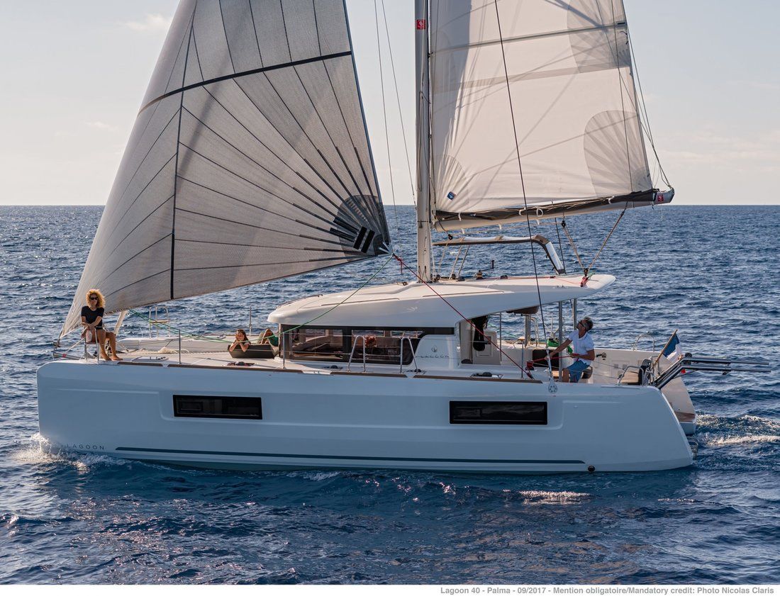 Chios – Lagoon 40